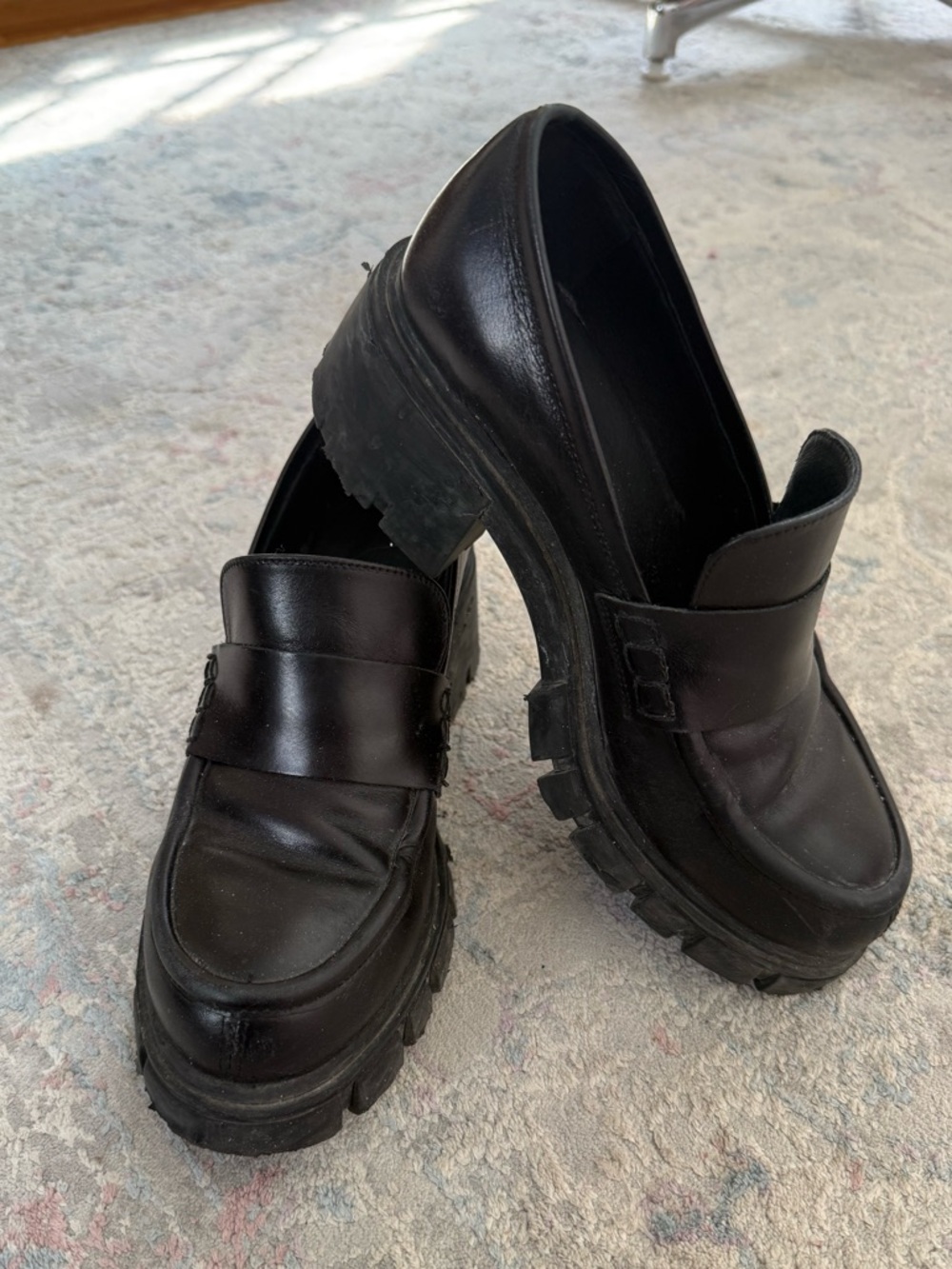 L’Intervalle Bourges Black Leather chunky
Loafer - Picture 8 of 15